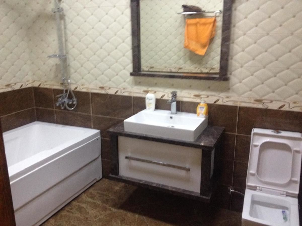 Апартаменты Puppet Theatre. Neftchilar Avenue. 2 bedrooms. Баку-12