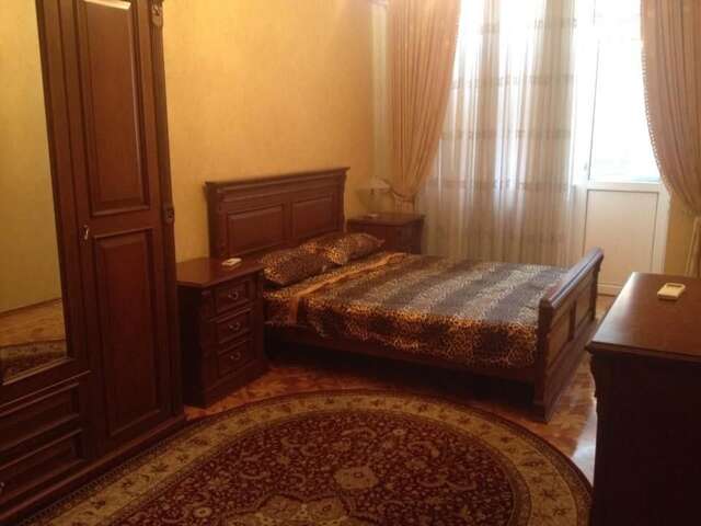 Апартаменты Puppet Theatre. Neftchilar Avenue. 2 bedrooms. Баку-18